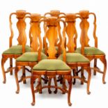 Set van zes iepenhouten stoelen, Queen Anne, vroeg 18e eeuw,