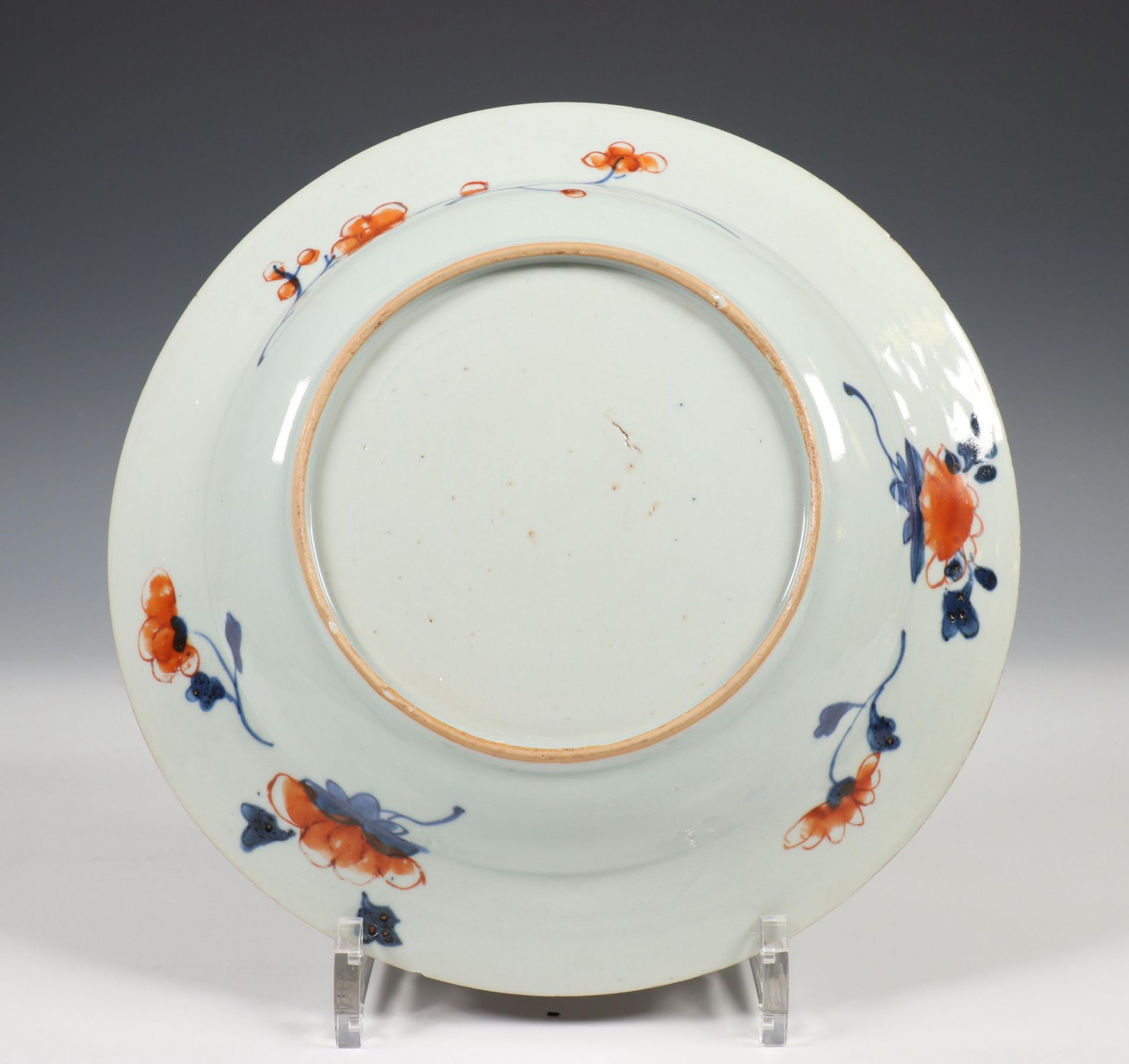 China, een set van zes Imari porseleinen borden, 18e eeuw, - Image 17 of 20