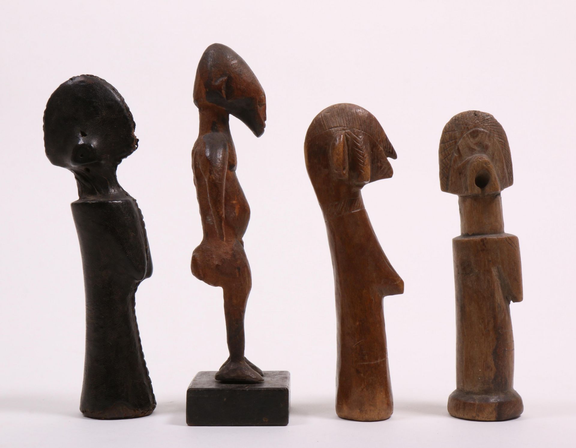 Three Mossi dolls, Bassa, miniature mask and a Mali figurine. - Image 3 of 3