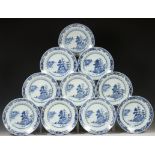 China, een set van dertien blauw-wit porseleinen diepe borden, Qianlong,