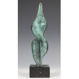 Gloria Pecego (1954); groen gepatineerd bronzen sculptuur; 'Synergism';