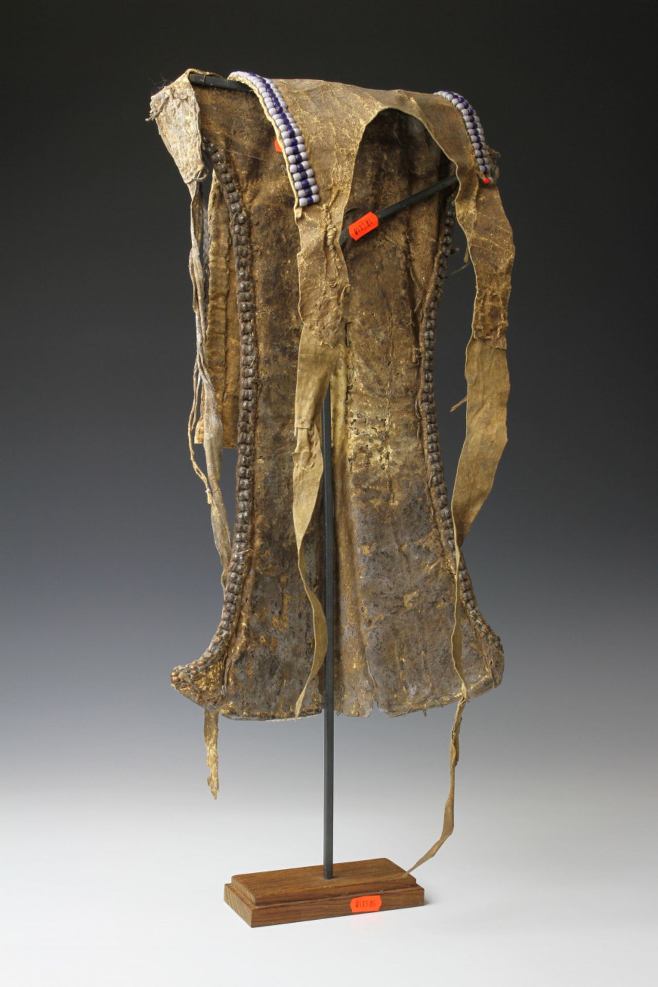 Kenia, Turkana, two leather apron - Image 2 of 4