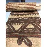 PNG, Morobe, small and long plant fiber cloth, tappa.