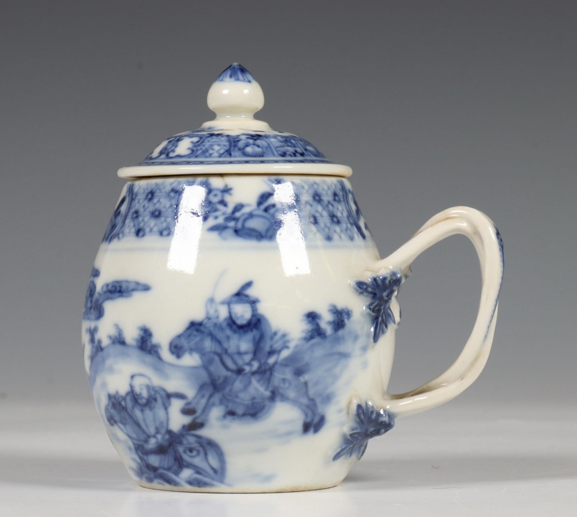 China, een blauw-wit porseleinen serviesgedeelte, laat Qing-dynastie, - Bild 41 aus 44