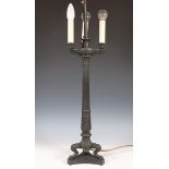 Bronzen zwart gepatineerde tafel lamp in Empire stijl, 20e eeuw,