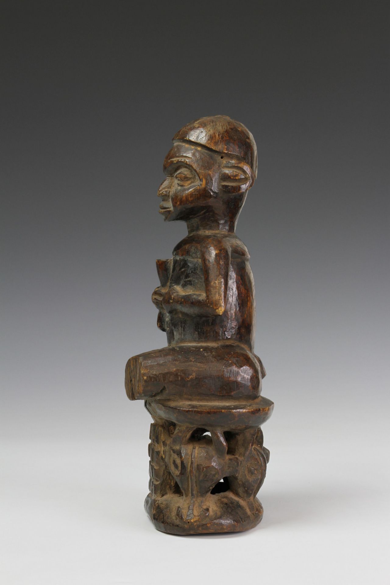 Cameroon, Grass lands, seated figure on a throne with buffalo heads - Image 4 of 5