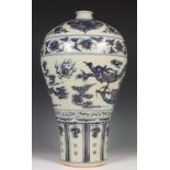 China, porseleinen meiping vaas naar antiek voorbeeld