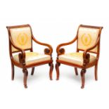 Paar mahoniehouten fauteuils, Empire.