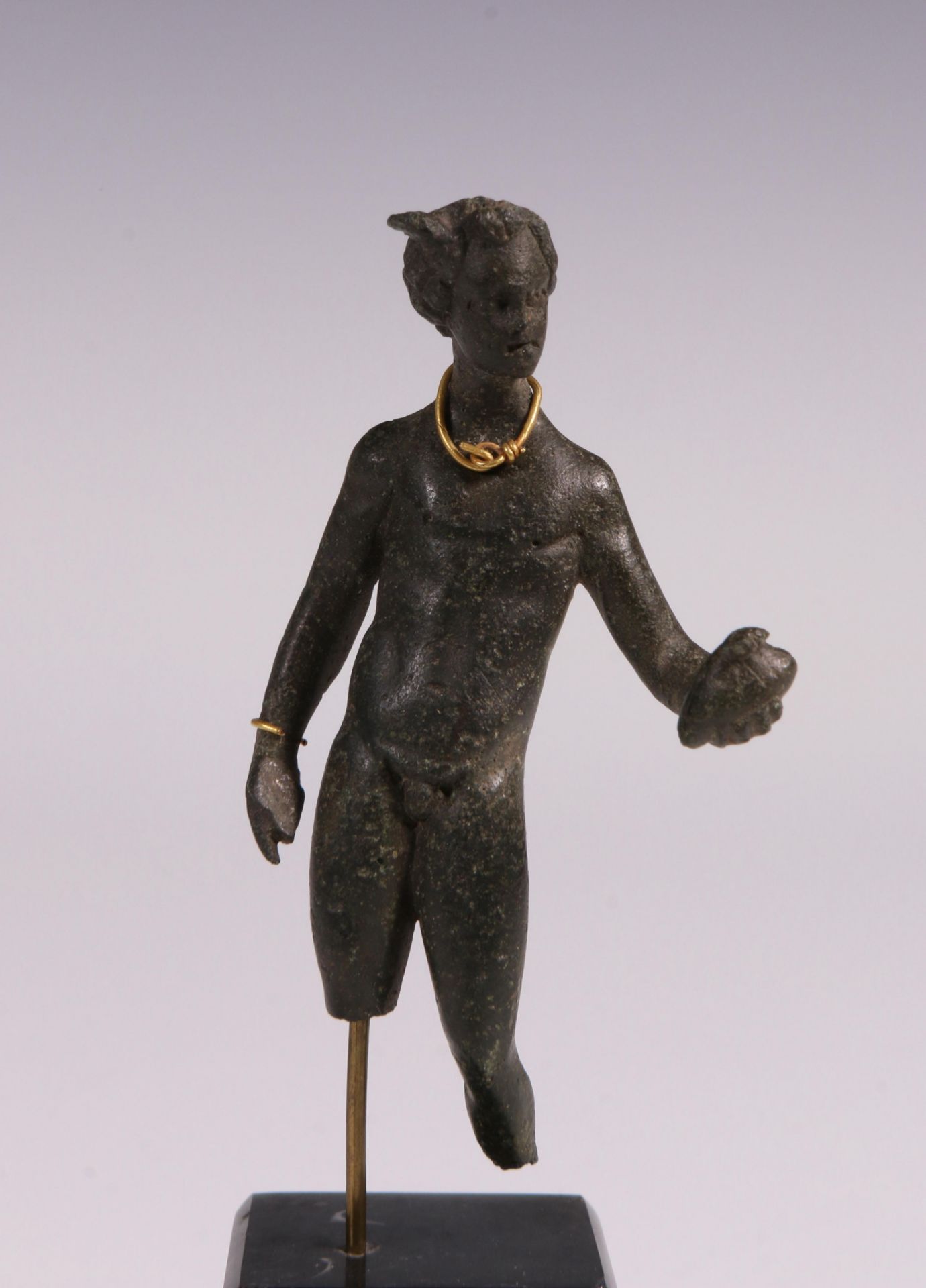 Roman bronze figure of Mercurius, 2nd-3rd century. - Bild 3 aus 4