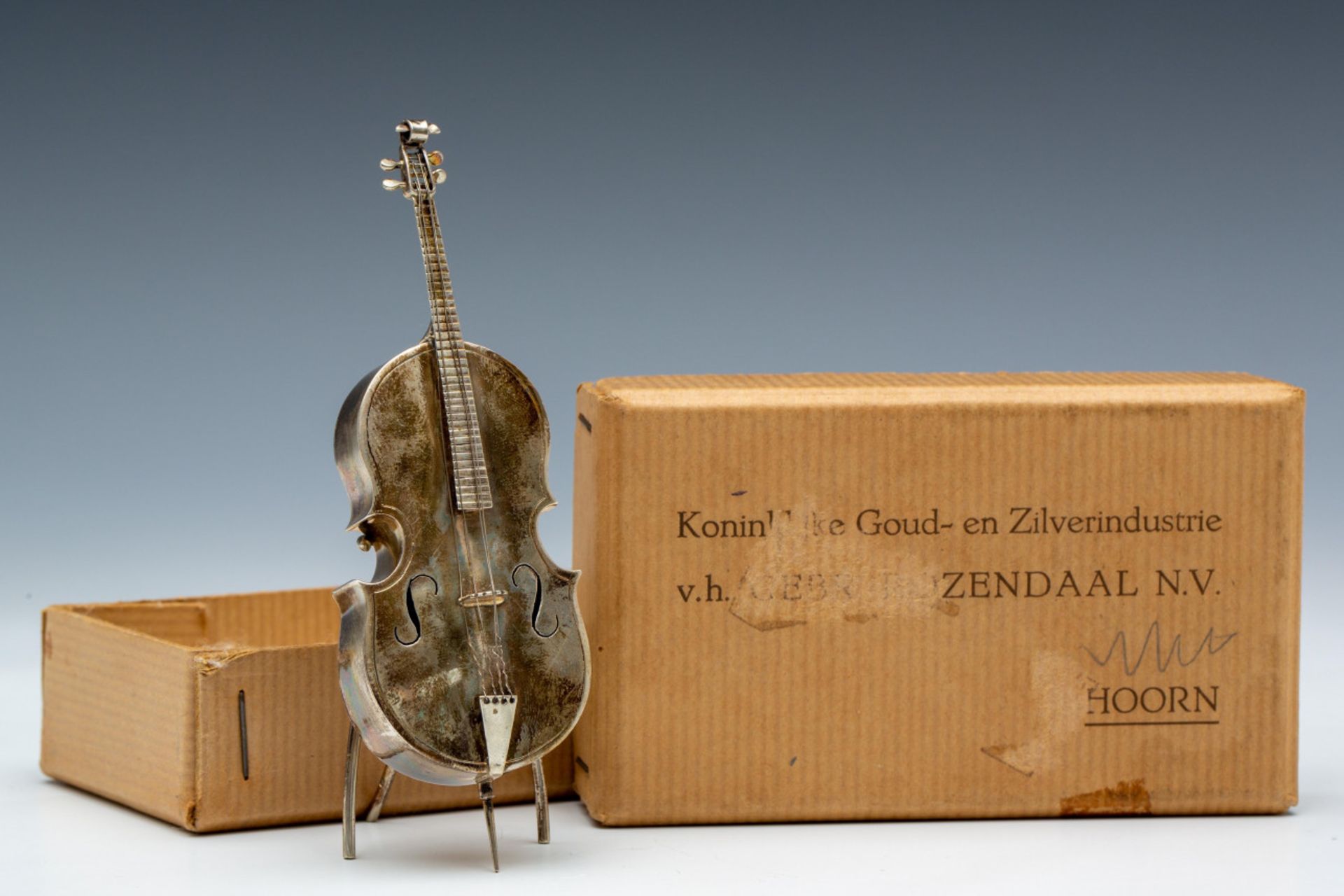 Miniatuur, cello met standaard,