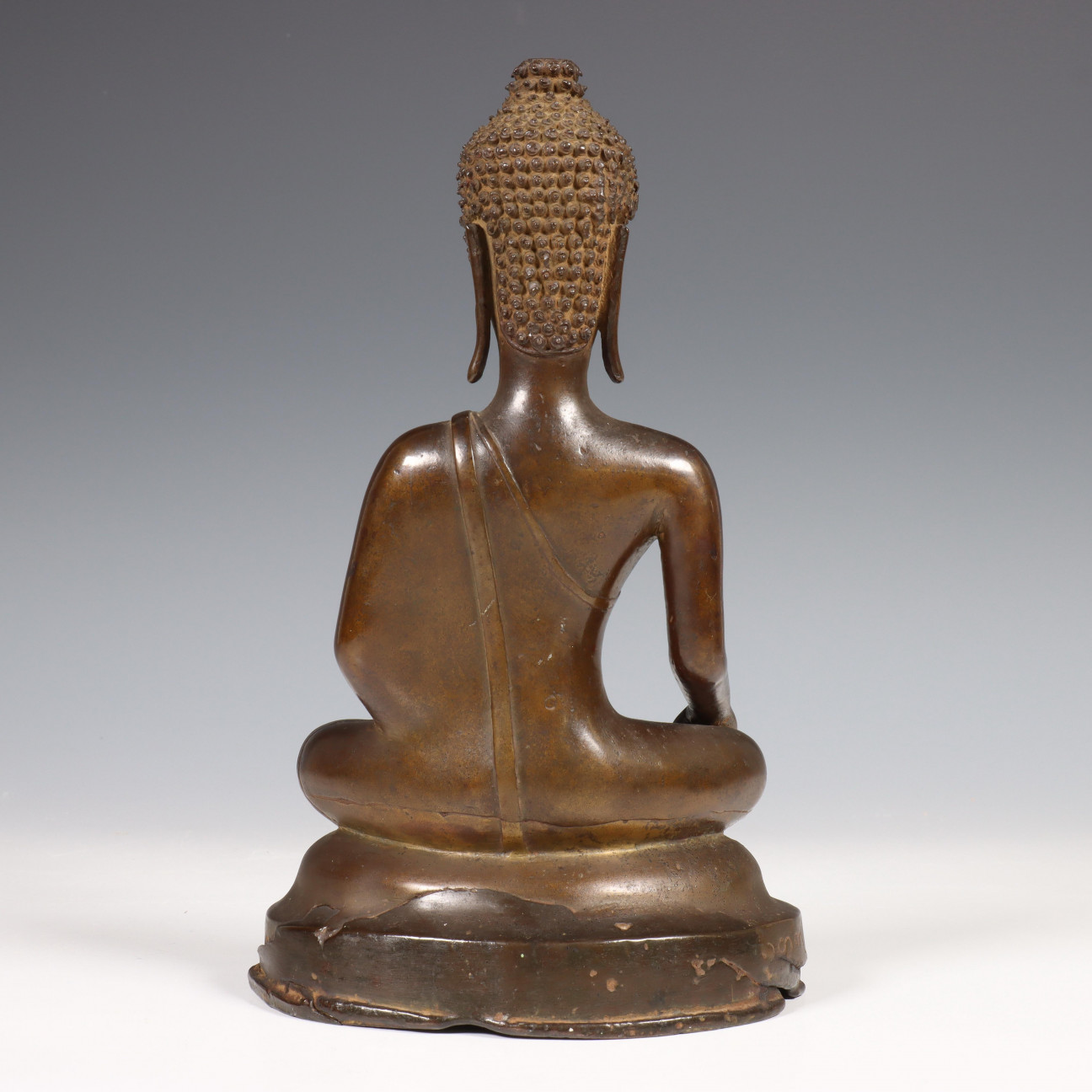 Laos, een bronzen figuur van Boeddha, ca. 17e eeuw, - Image 5 of 5