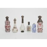 Diverse parfumflacons met zilveren dop, 19e eeuw en later,