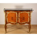Rozenhouten dressoir in Louis XV-stijl,