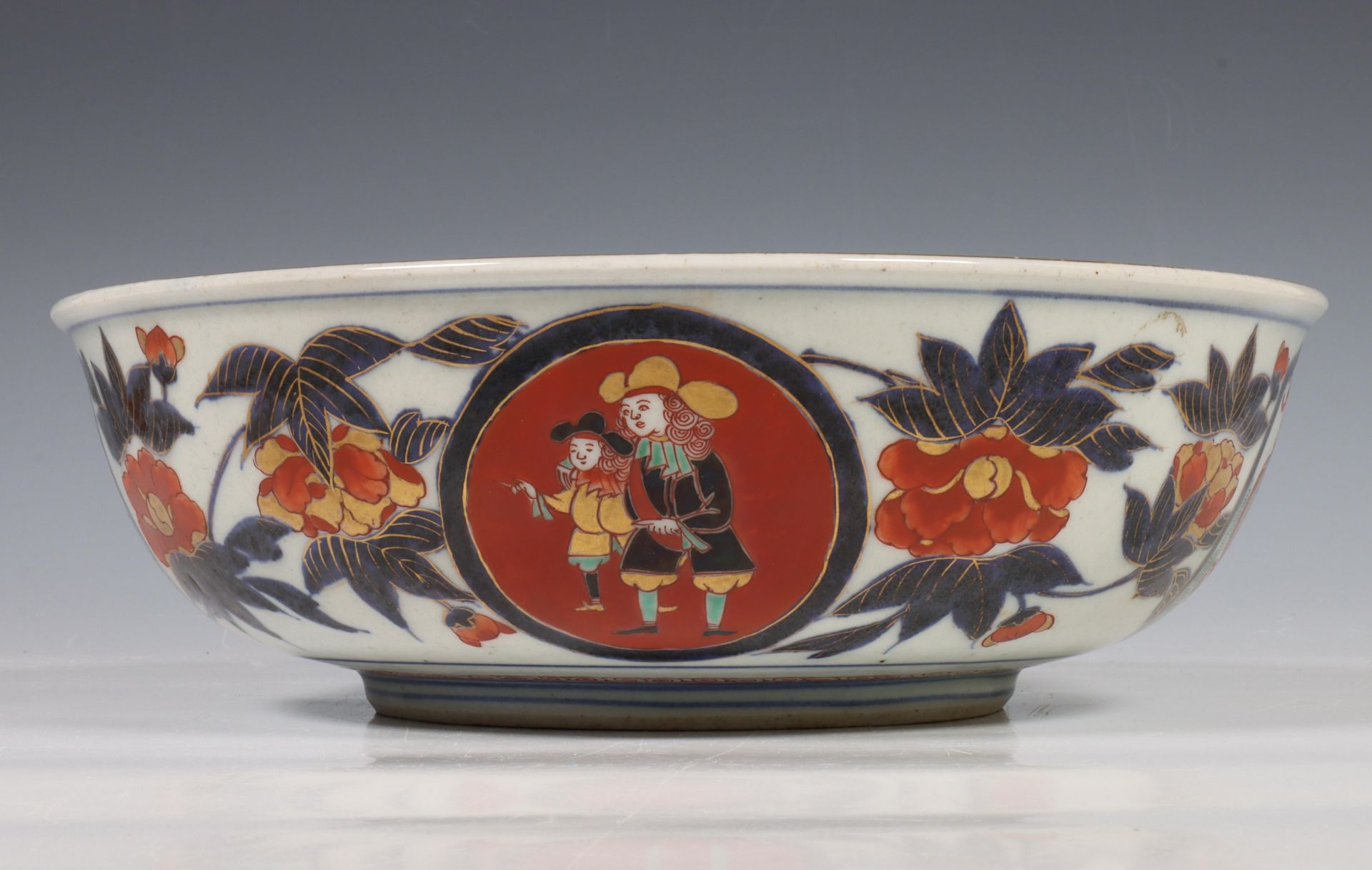 Japan, Imari porcelain Namban bowl, 19th century, decorated to the interior and exterior with - Image 5 of 8