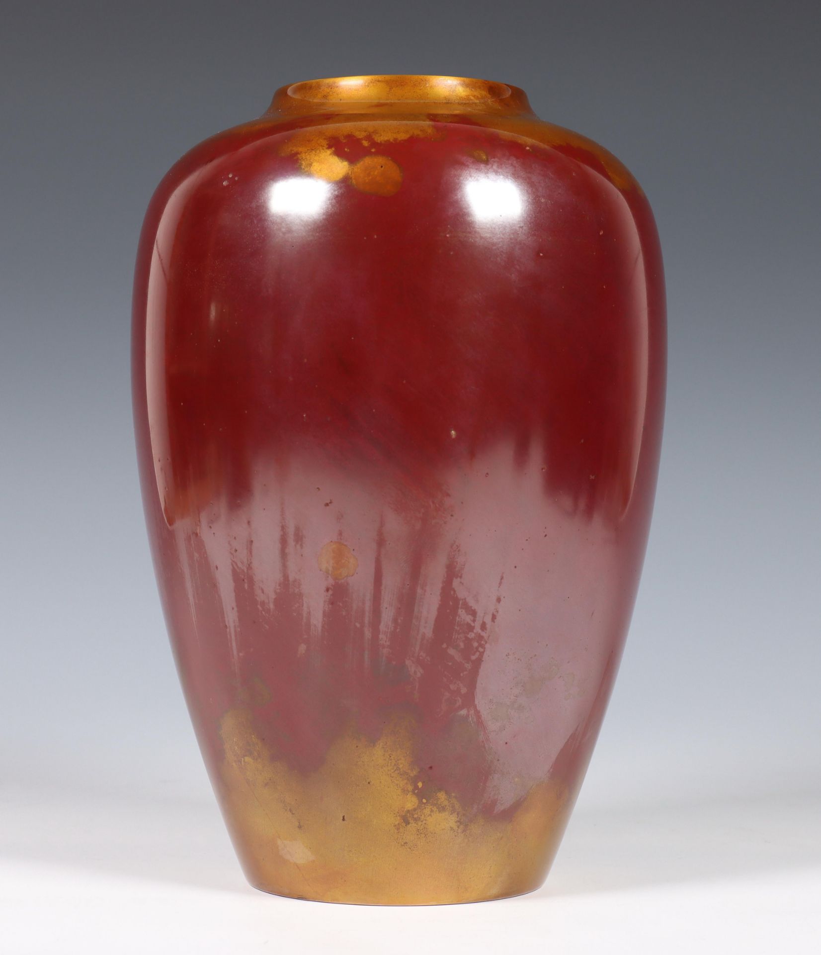 Japan, Kurisaki Tsugio (b. 1945), bronze vase with gold and red flambé patina, Showa period,