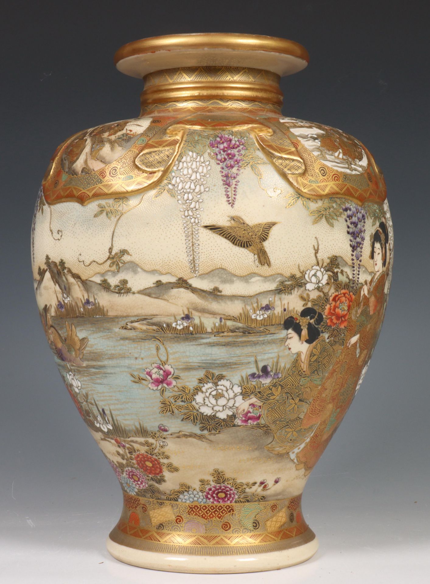 Japan, Satsuma porcelain vase, late 19th century, decorated with elegant ladies in a flower garden - Image 8 of 10