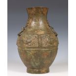 China, bronzen archaïstische vaas, mogelijk 19e eeuw,