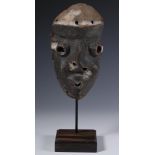 DRC., Pende, sickness mask