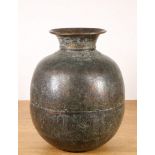 India, bronzen grote waterpot, 19e eeuw