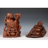 China, twee houten figuren van Budai, 19e/20e eeuw,
