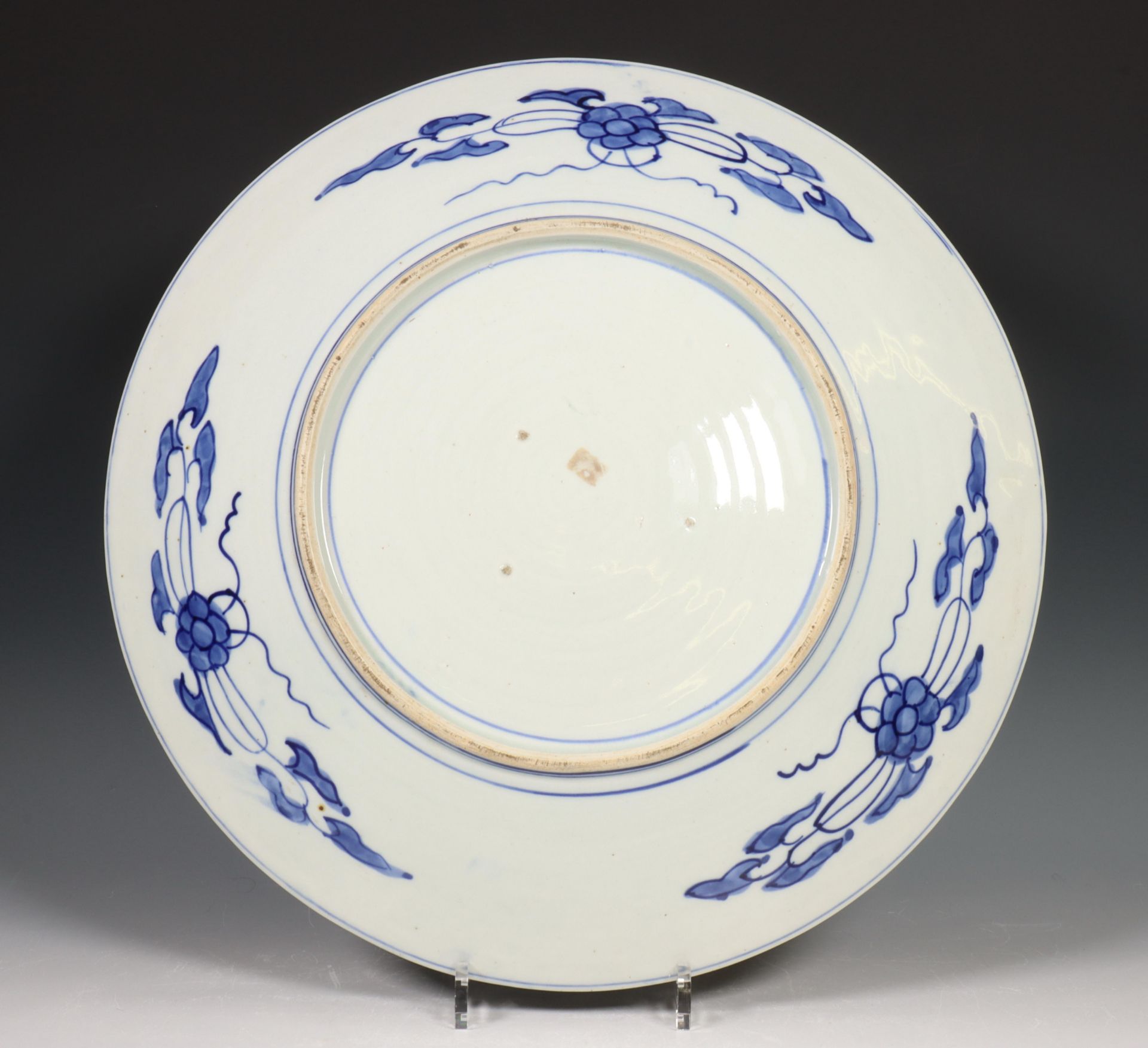 Japan, two blue and white porcelain dishes, 19th-20th century, one decorated in grey with a carp - Image 5 of 6