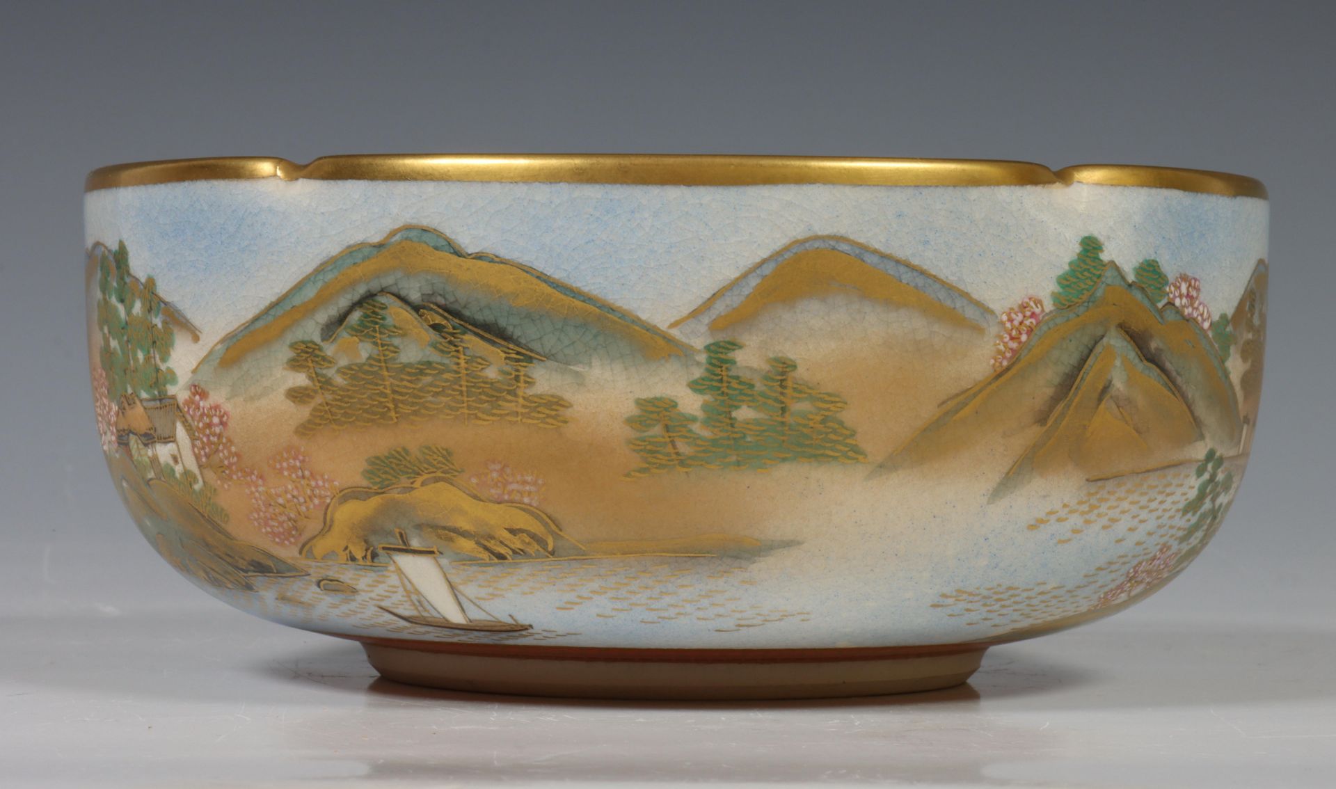 Japan, Satsuma porcelain bowl, 20th century, decorated to the interior with pavilion with mount Fuji - Image 8 of 8