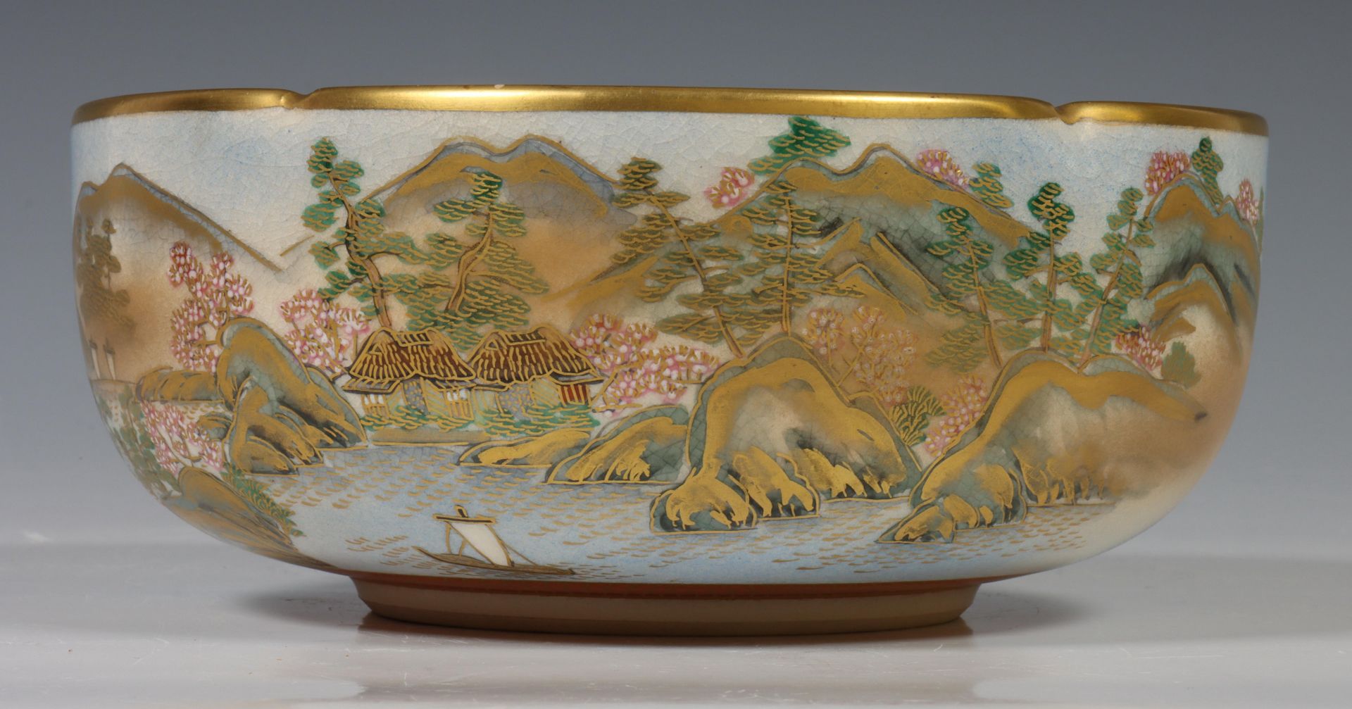 Japan, Satsuma porcelain bowl, 20th century, decorated to the interior with pavilion with mount Fuji - Image 4 of 8