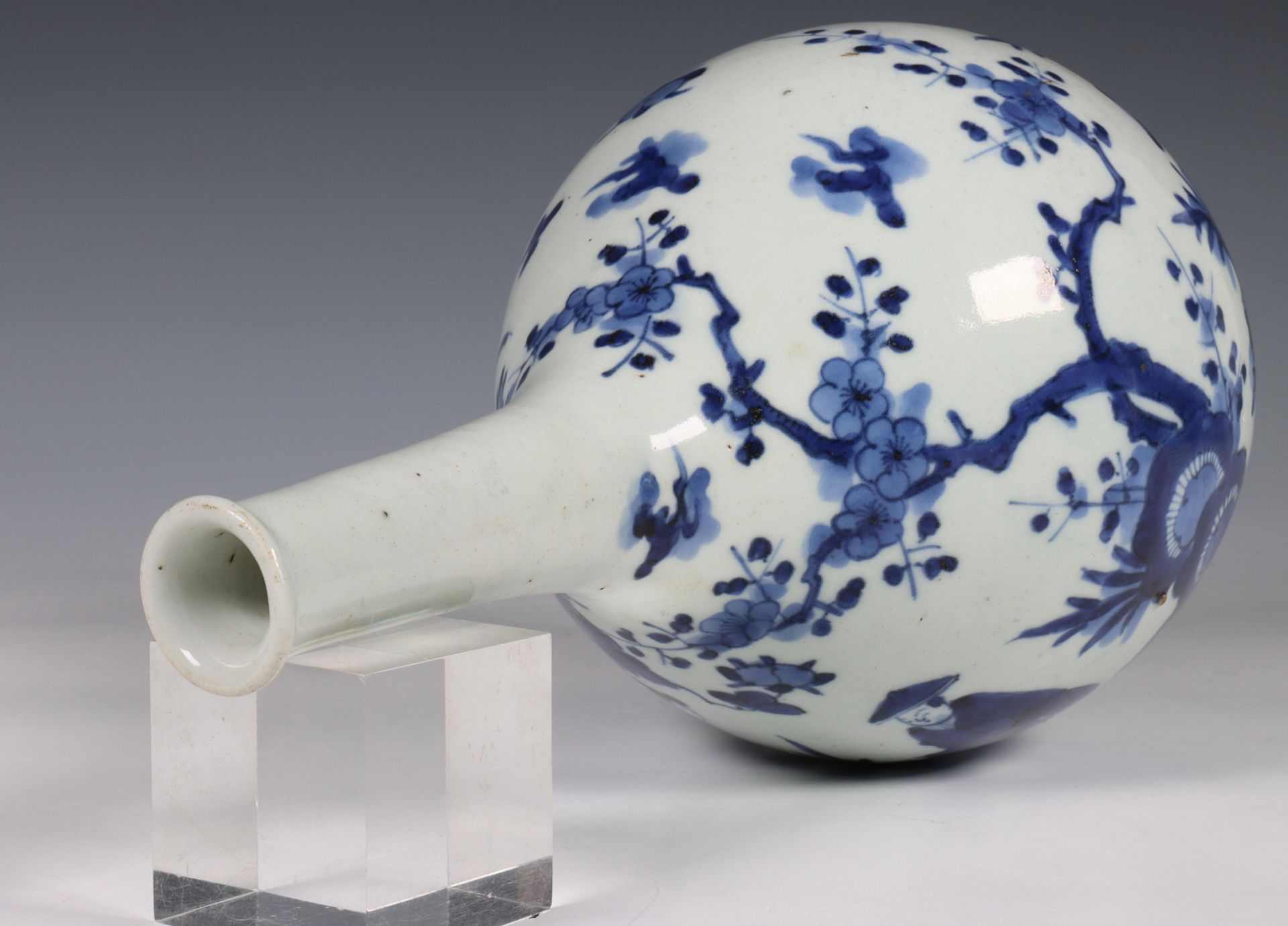 Japan, Arita blue and white porcelain bottle vase, Edo period, late 17th century, decorated with - Image 8 of 16