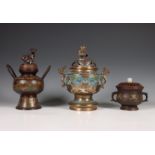 China, drie bronzen-cloisonne koro's, 1e helft 19e eeuw,