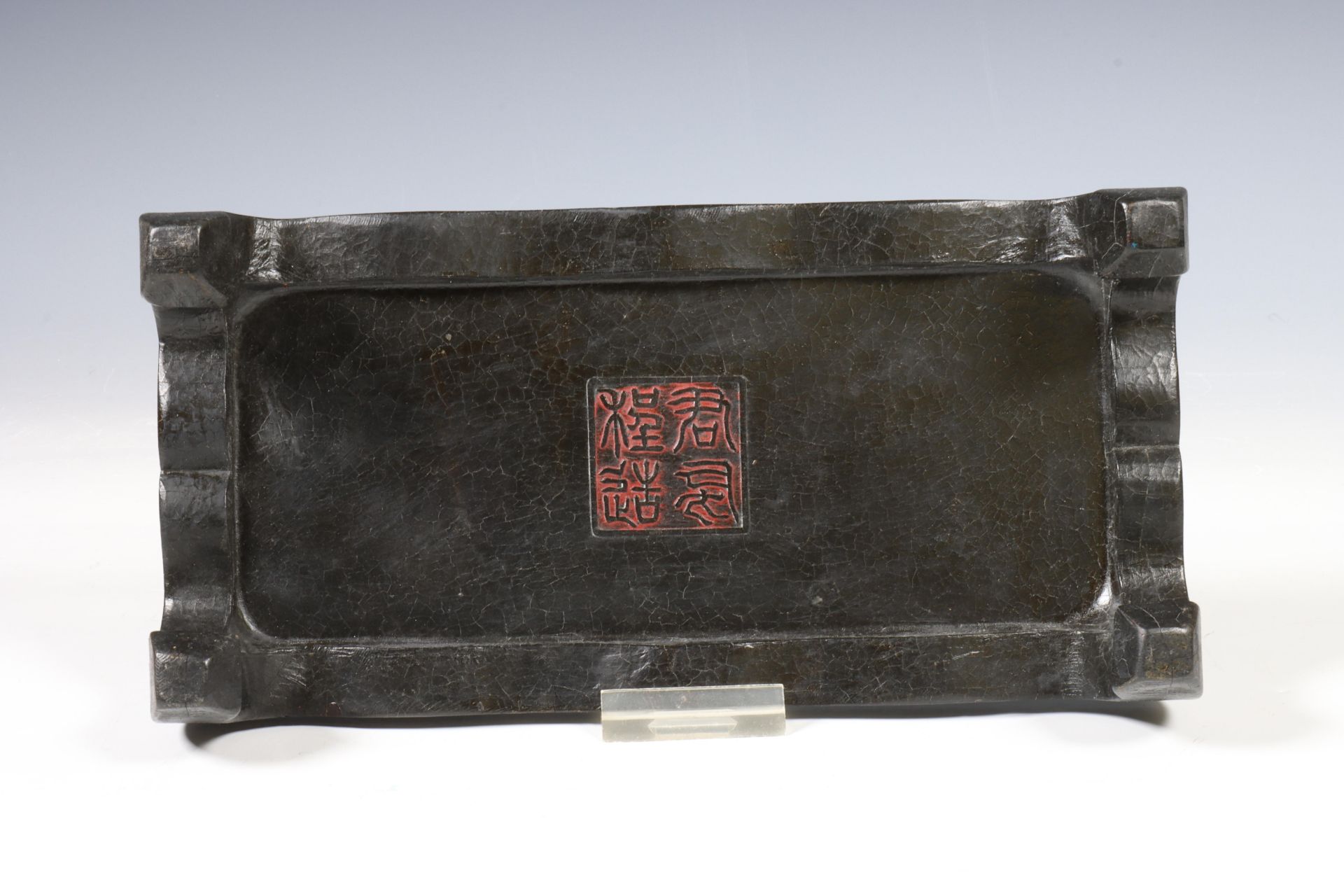 China, modelled ink tablet, 19th century, shaped as an altar table , with gilt decoration in - Image 5 of 7
