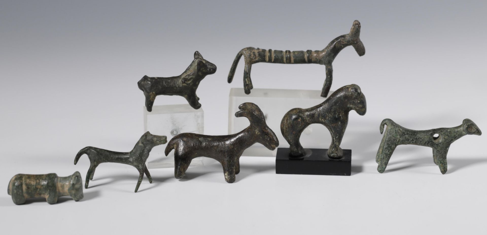 A collection of seven bronze antique animal figures, of Roman Period and later. - Image 2 of 2