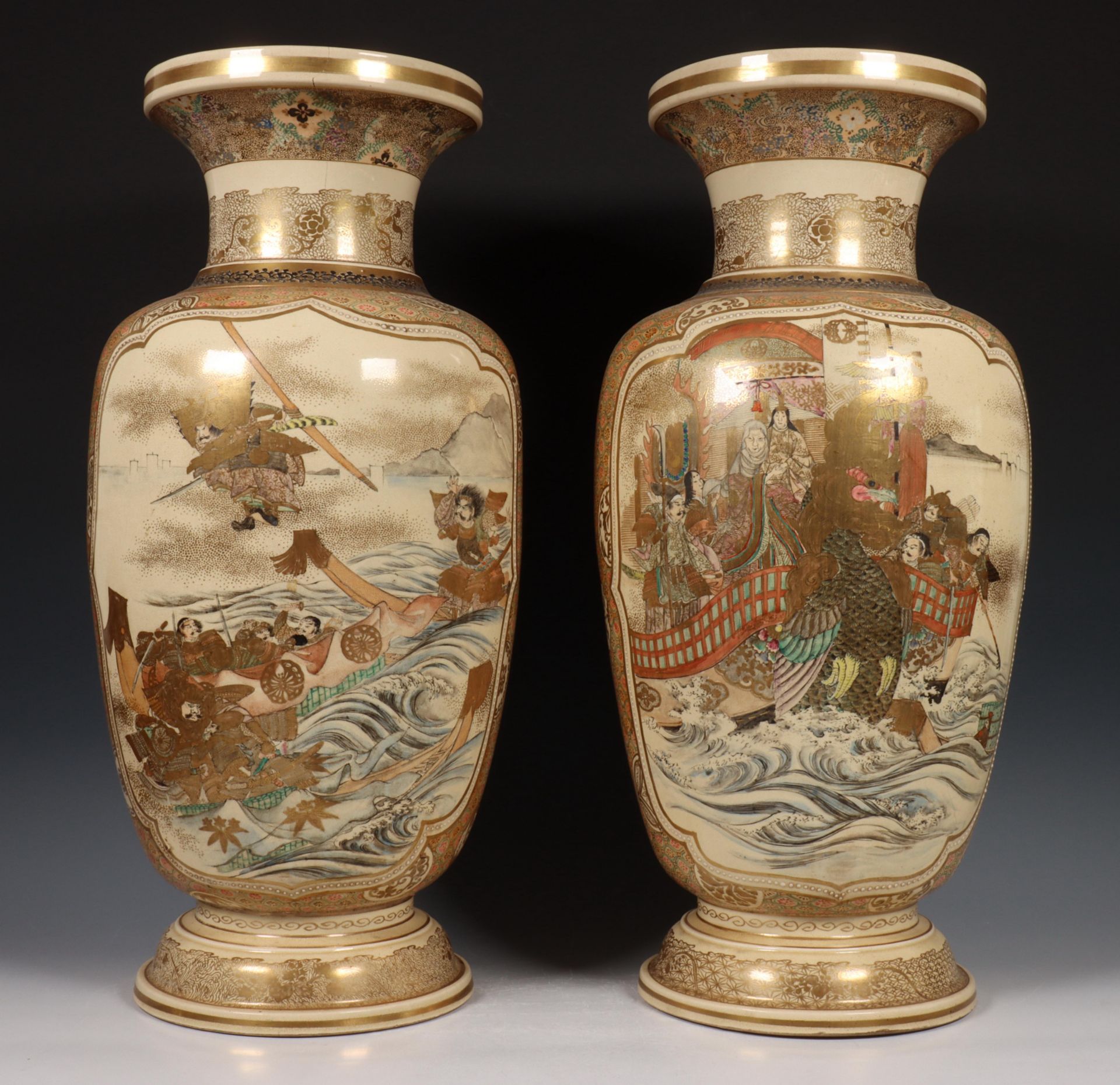 Japan, two Satsuma baluster vases, late 19th century, variously decorated with scenes of Samurai - Image 7 of 7