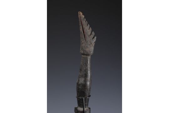 Papua, Wakda-Yamna, prow ornament, an Asmat top of an implement with human figure and a Sepik area p - Bild 6 aus 9