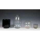 A. D. Copier (1901-1991), vier diverse glazen vazen.