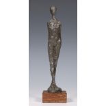 Joop te Riele (geb. 1939), sculptuur voorstellende 'Arnhems Meisje'.