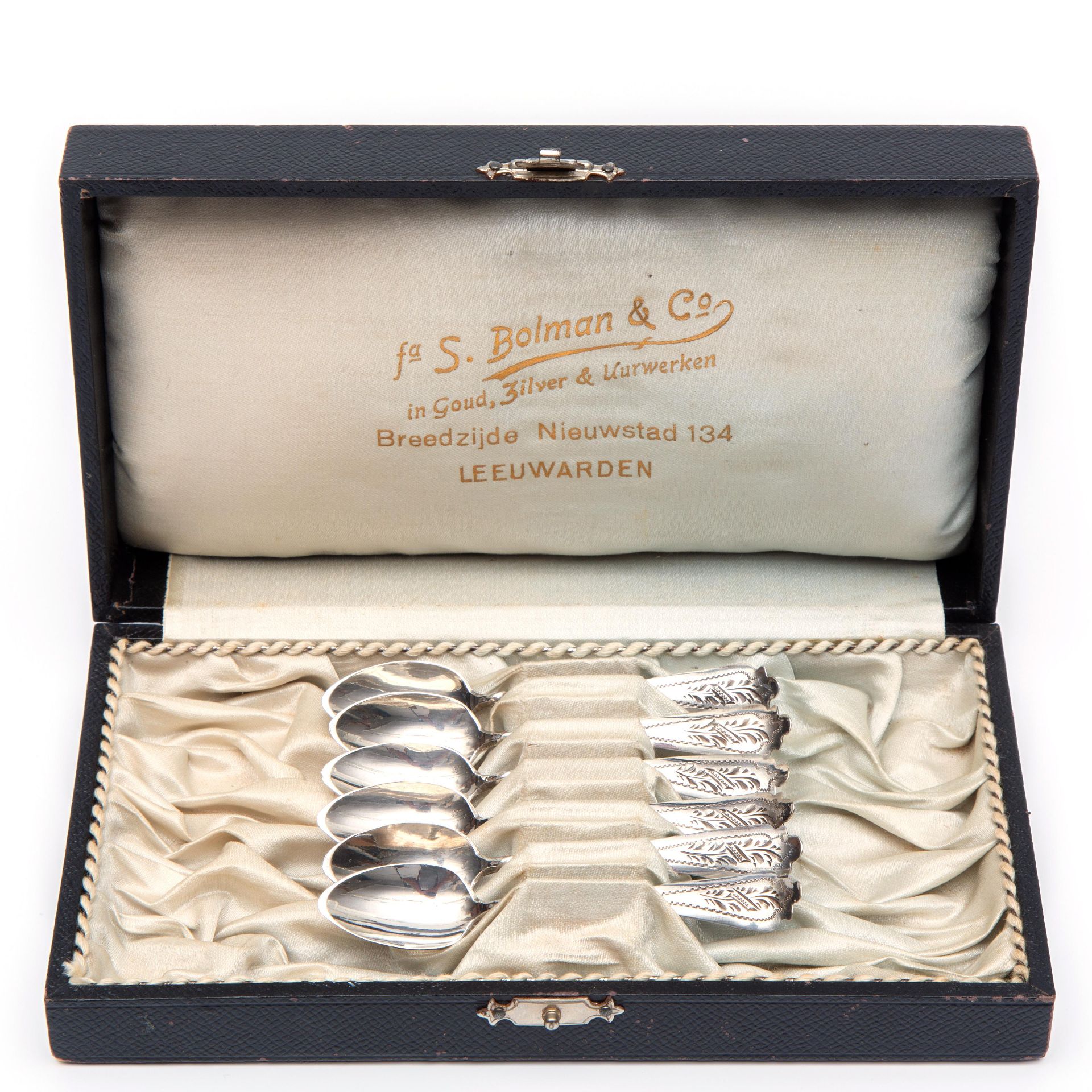 The Netherlands, six silver mocha spoons in a black case; fa. S. Bolman & Co, Leeuwarden. The case