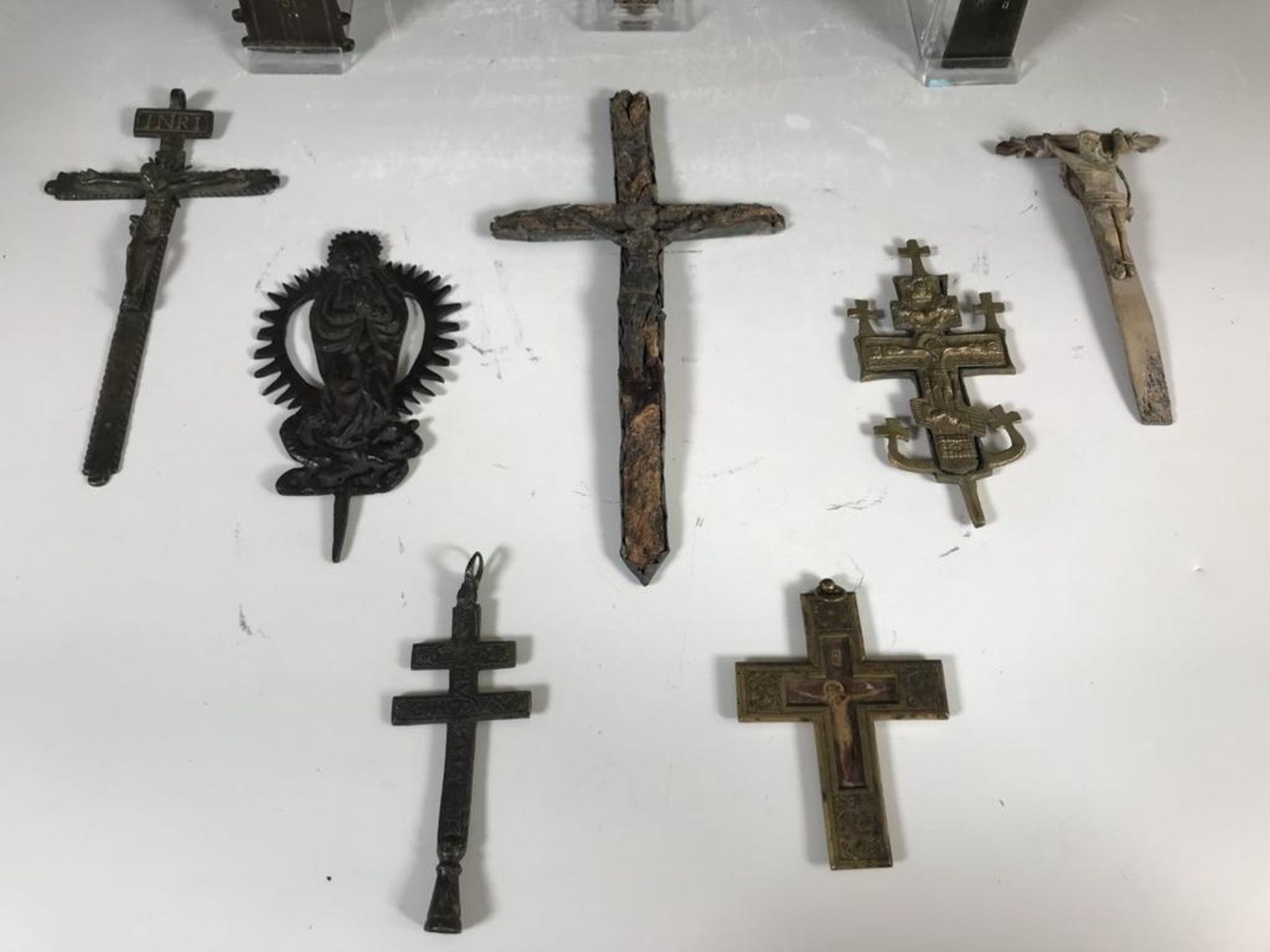 Diverse antiek crucifixen - Bild 2 aus 3