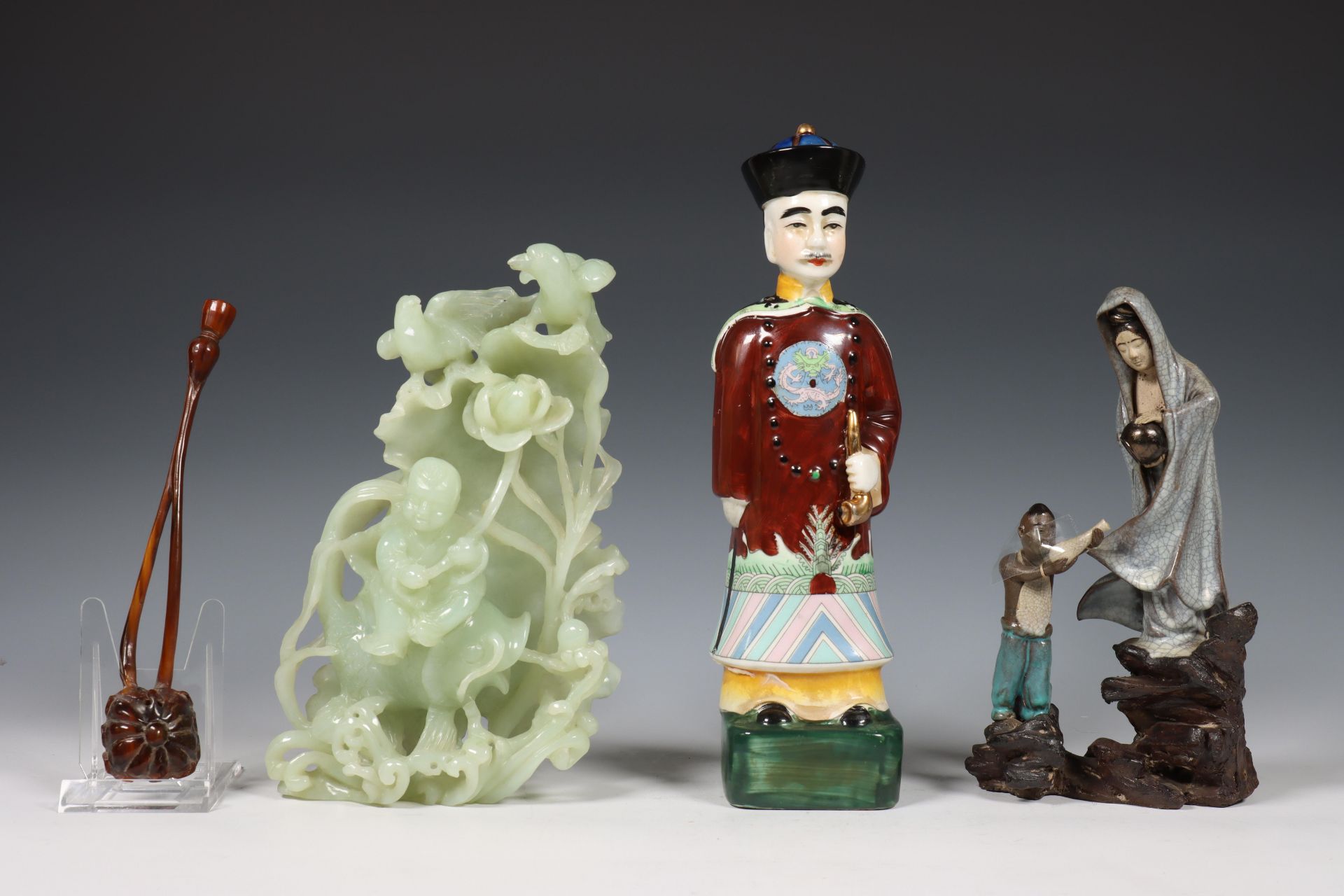 China, jadeiet snijwerk, 20e eeuw, - Image 2 of 5