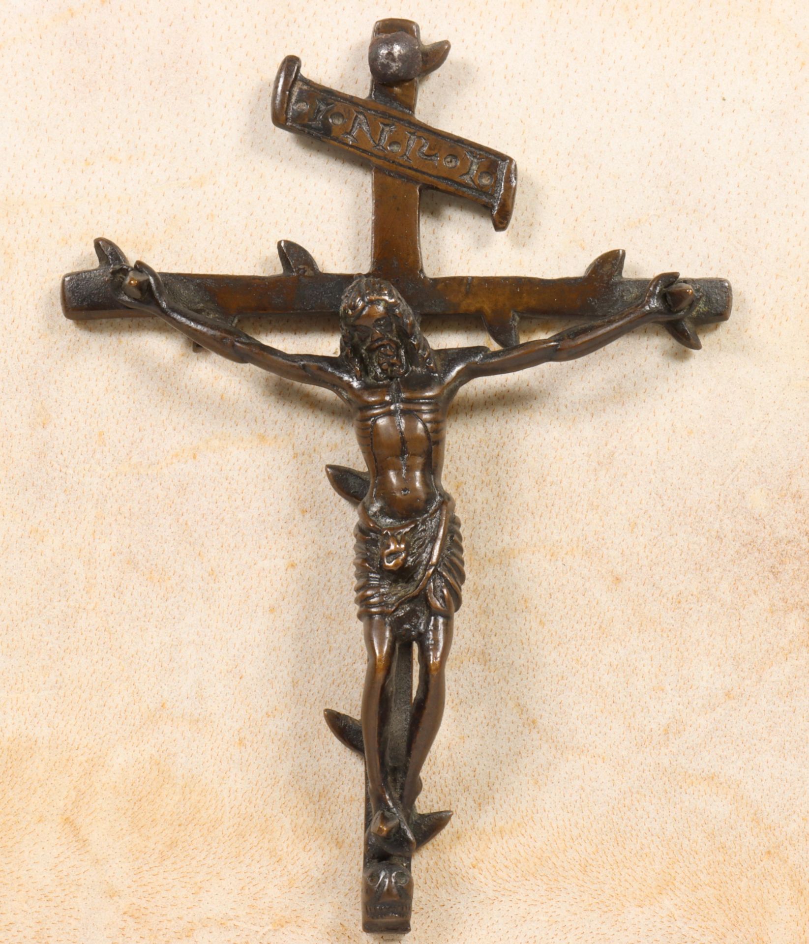 Bronzen Corpus Christi, mogelijk 16-17e eeuw, - Bild 2 aus 2
