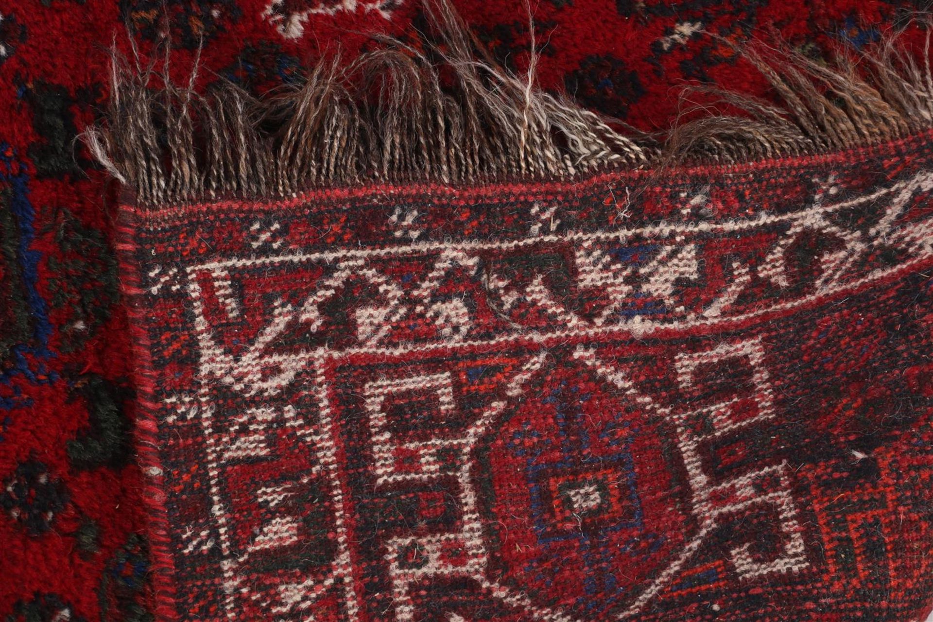 Shiraz hand-knotted carpet - Image 3 of 4