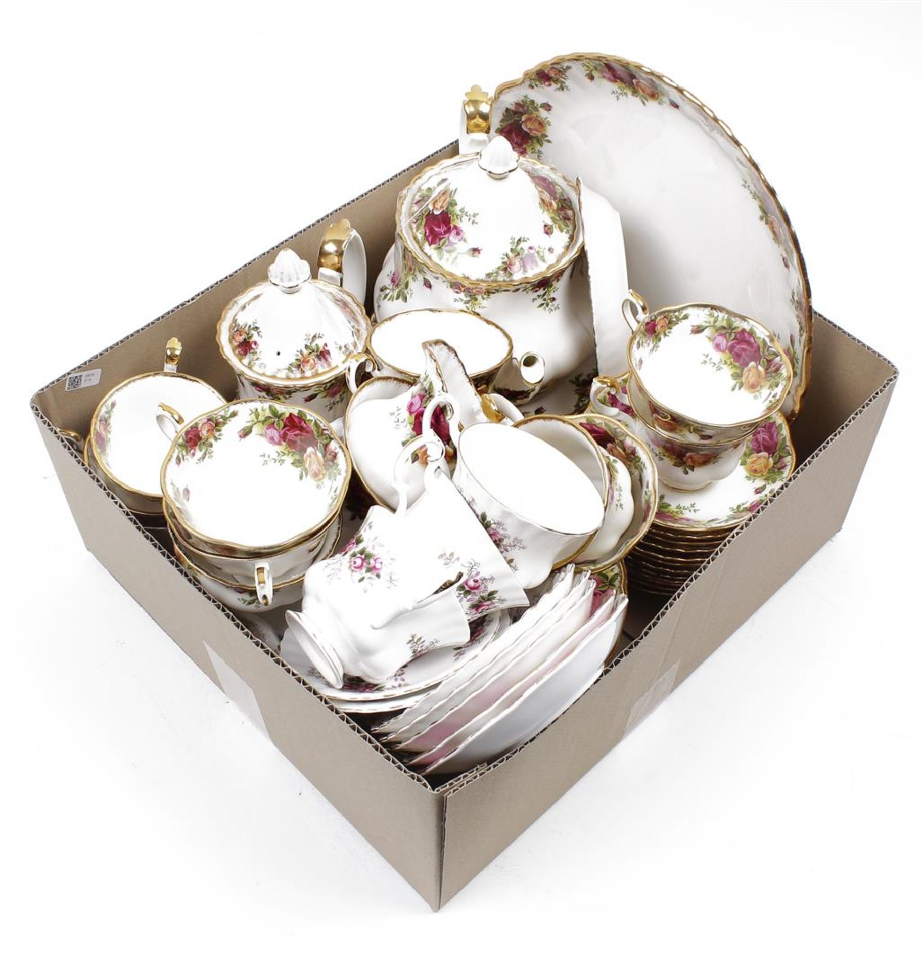 Box with mainly Royal Albert porcelain crockery