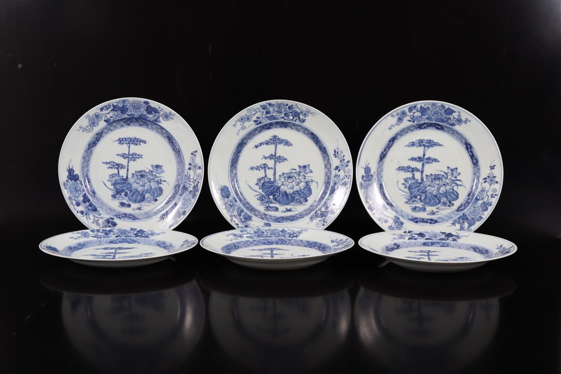 6 Chinese 19th century plates with blue floral decoration
