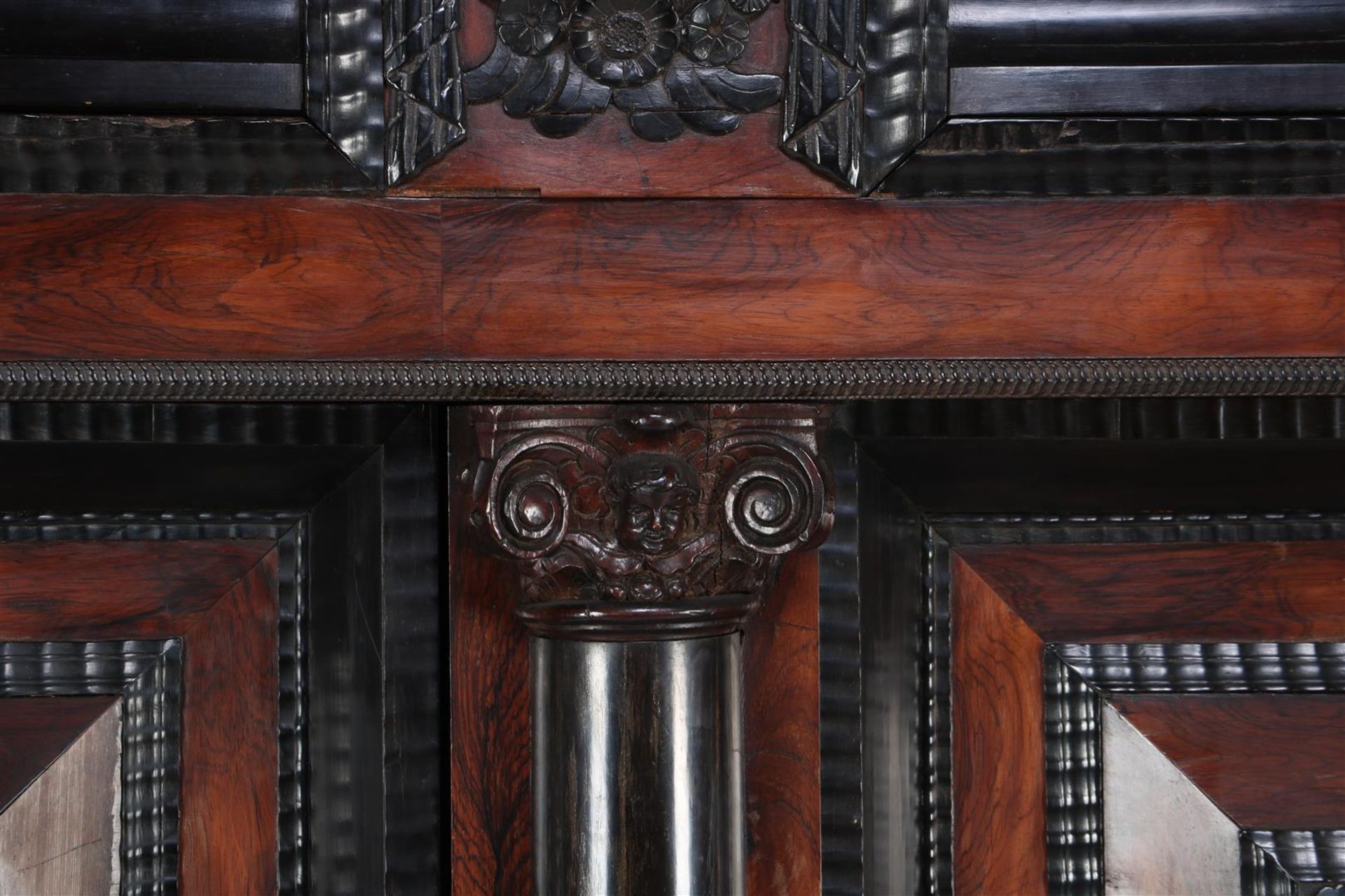 Antique cushion cupboard with columns - Image 3 of 7
