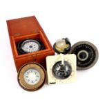 Lot b.u. 5 compasses