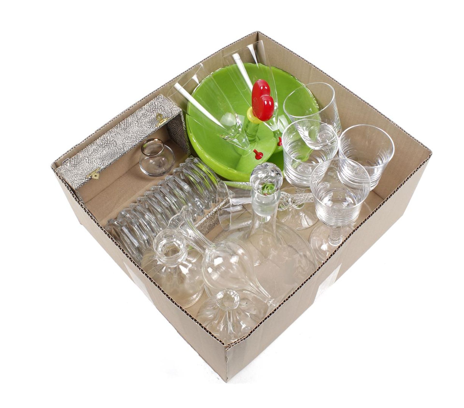 Box with 12 glass octagonal coasters in a case, glass pendulum glasses