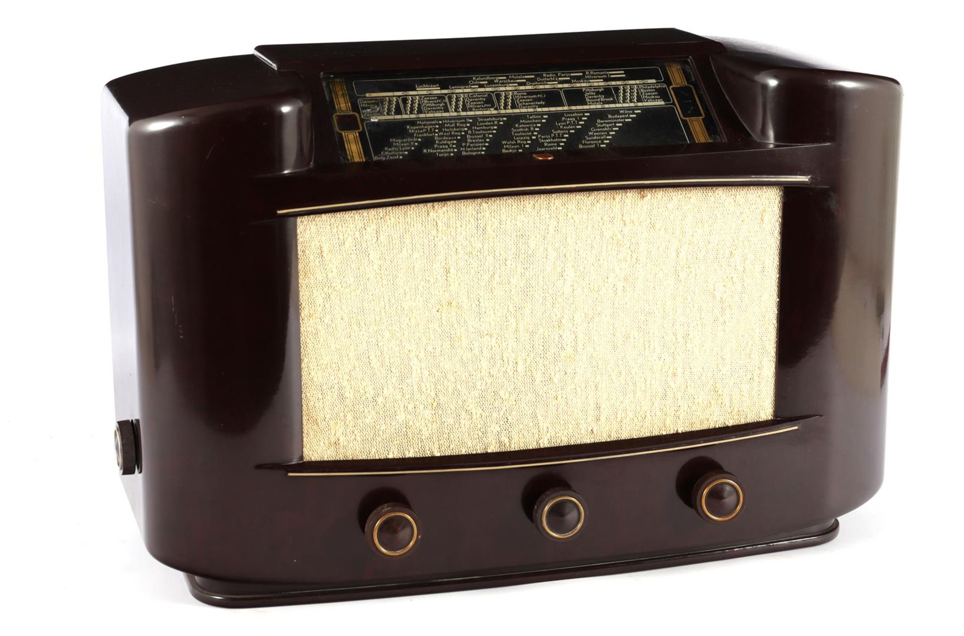 Philips radio in bakelite cabinet