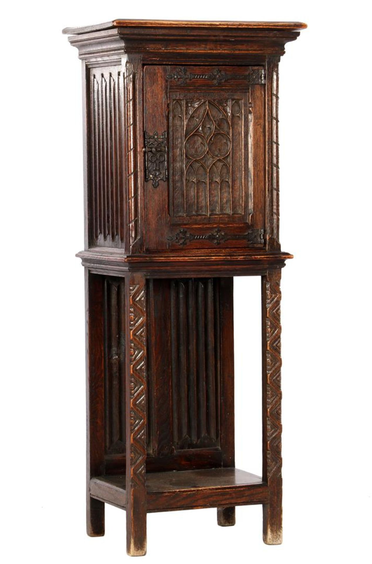 Dark stained oak 1-door cabinet in Gothic style