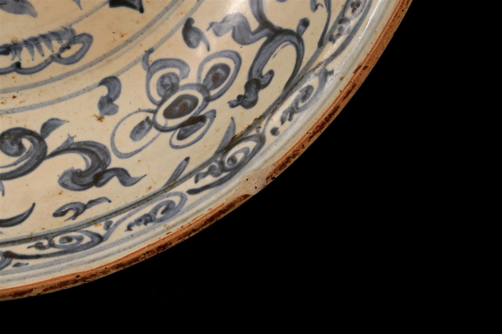 Chinese porcelain Swatow dish with floral decoration - Bild 3 aus 5