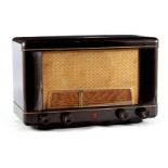 Philips radio in bakelite cabinet