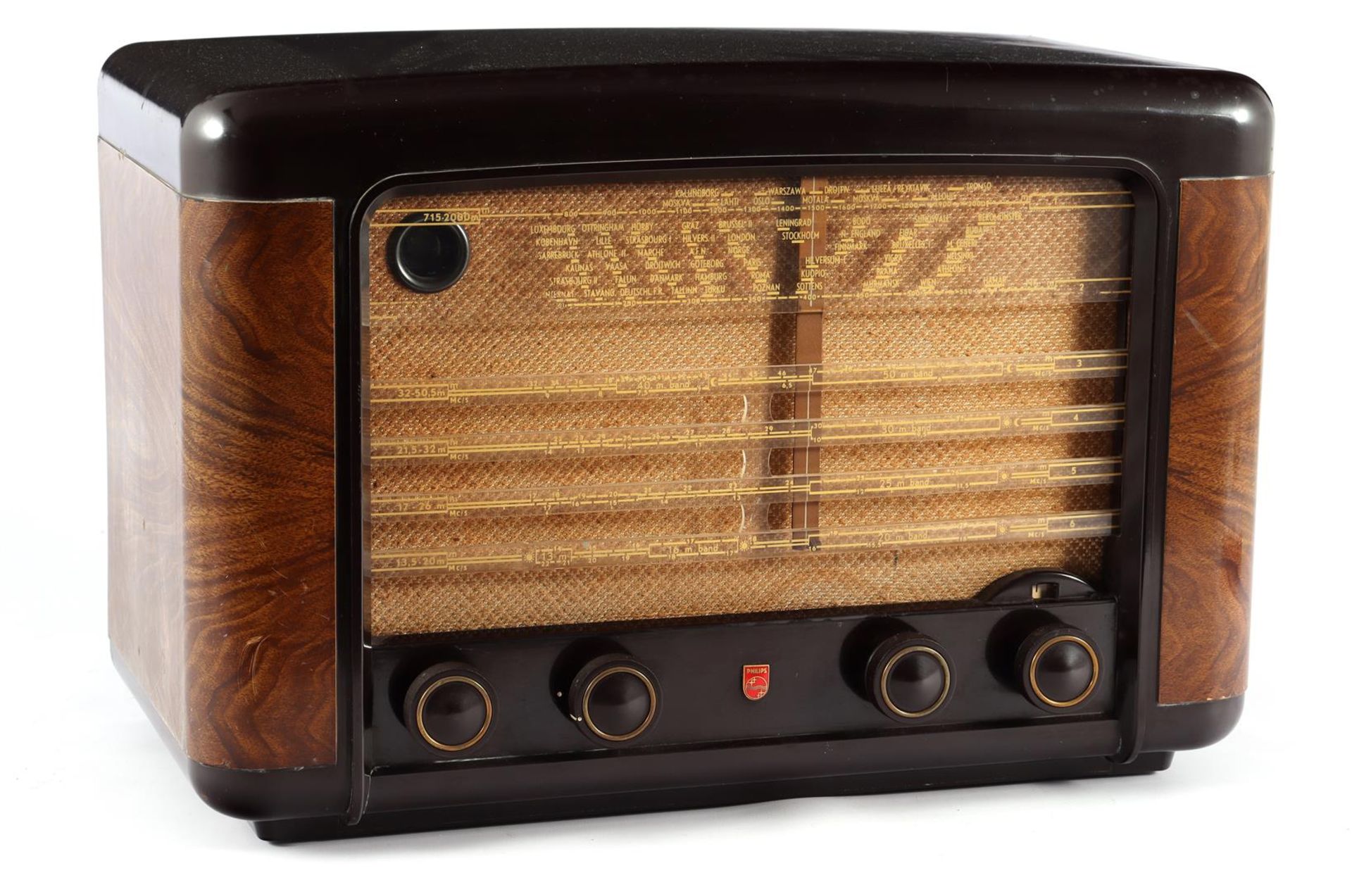 Philips radio in bakelite cabinet